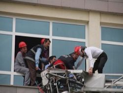 Sağlıkçılar tatbikat yaptı